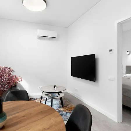Apartment Yard Gallery *